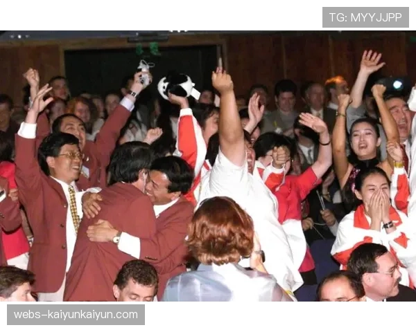 事件通讯：蒙扎保级关键战胜利，更衣室内的庆祝与泪水